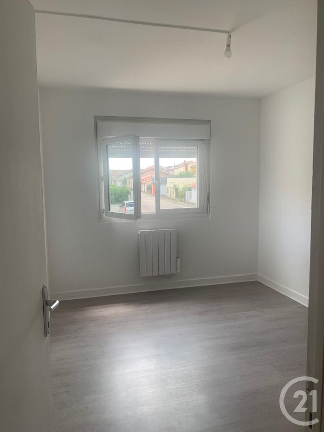 Appartement F3 &agrave; louer - 3 pi&egrave;ces - 76,49 m2 - Fleurance - 32 - MIDI-PYRENEES
