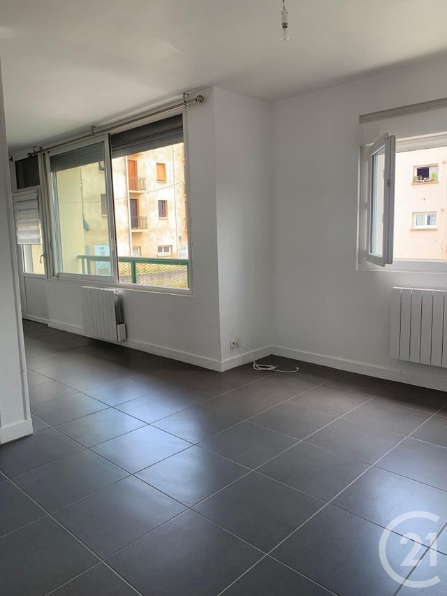 Appartement F3 &agrave; louer - 3 pi&egrave;ces - 76,49 m2 - Fleurance - 32 - MIDI-PYRENEES