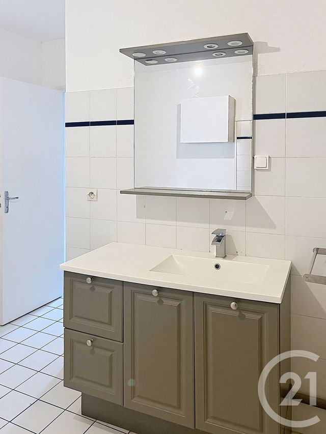 Appartement F3 &agrave; louer - 3 pi&egrave;ces - 85,44 m2 - Fleurance - 32 - MIDI-PYRENEES