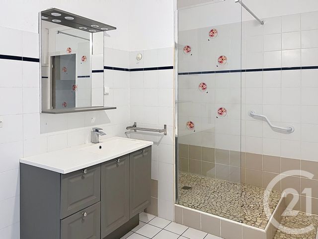 Appartement F3 &agrave; louer - 3 pi&egrave;ces - 85,44 m2 - Fleurance - 32 - MIDI-PYRENEES