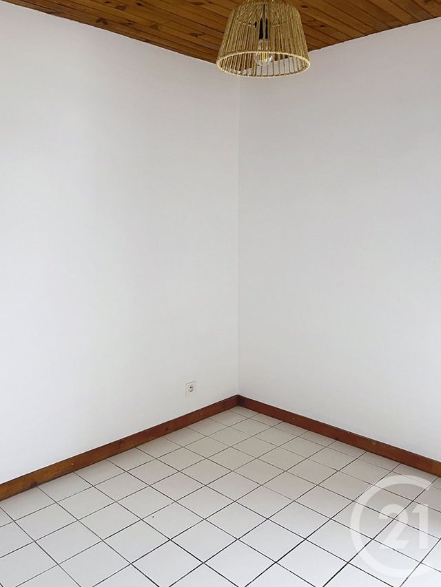 Maison &agrave; louer - 5 pi&egrave;ces - 128,44 m2 - Lavardens - 32 - MIDI-PYRENEES