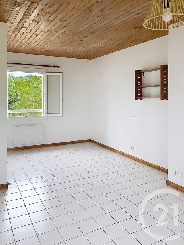 Maison &agrave; louer - 5 pi&egrave;ces - 128,44 m2 - Lavardens - 32 - MIDI-PYRENEES