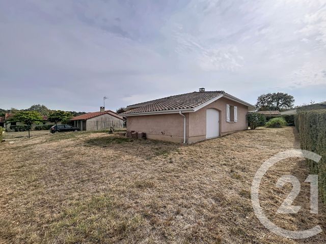 Maison &agrave; louer - 4 pi&egrave;ces - 82,49 m2 - Castera Verduzan - 32 - MIDI-PYRENEES