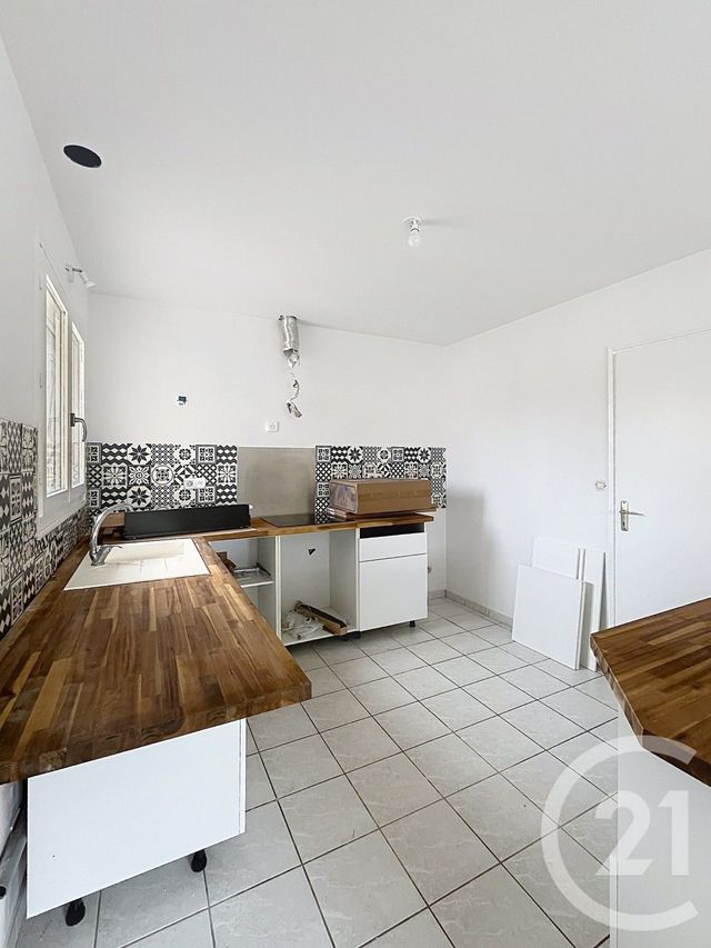 Maison &agrave; louer - 4 pi&egrave;ces - 82,49 m2 - Castera Verduzan - 32 - MIDI-PYRENEES