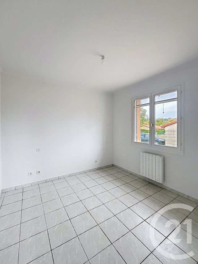 Maison &agrave; louer - 4 pi&egrave;ces - 82,49 m2 - Castera Verduzan - 32 - MIDI-PYRENEES