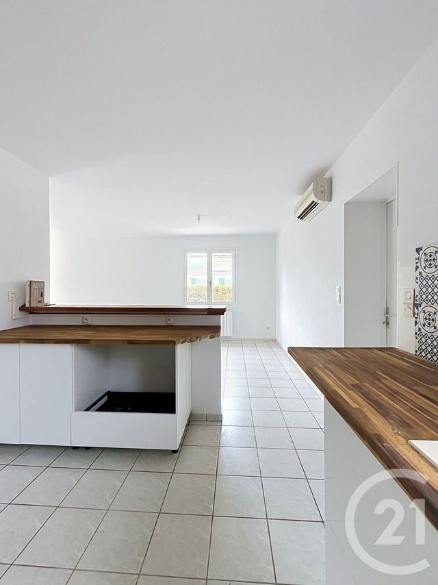 Maison &agrave; louer - 4 pi&egrave;ces - 82,49 m2 - Castera Verduzan - 32 - MIDI-PYRENEES