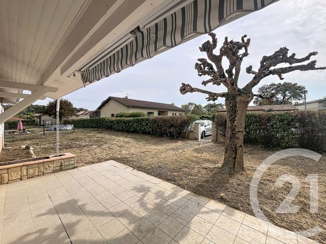 Maison &agrave; louer - 4 pi&egrave;ces - 82,49 m2 - Castera Verduzan - 32 - MIDI-PYRENEES