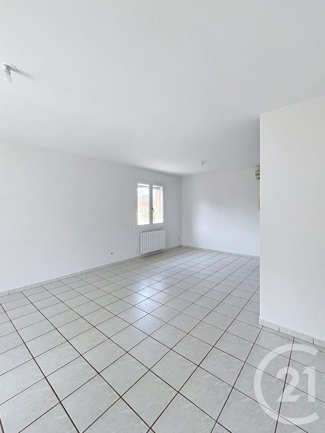 Maison &agrave; louer - 4 pi&egrave;ces - 82,49 m2 - Castera Verduzan - 32 - MIDI-PYRENEES