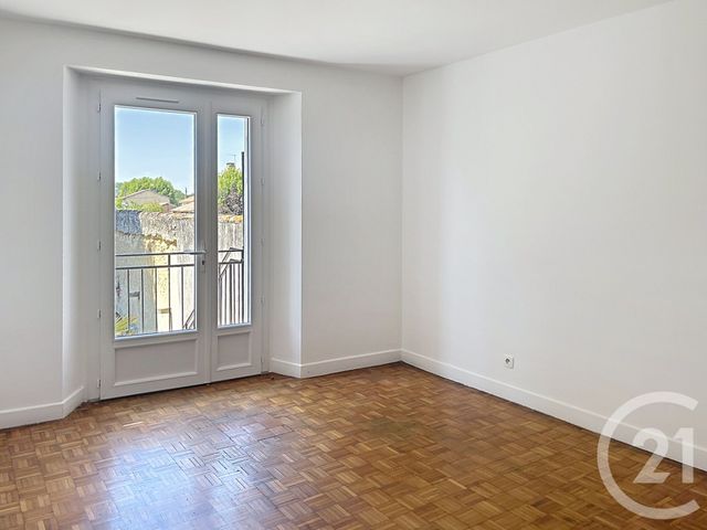 Appartement F3 &agrave; louer - 3 pi&egrave;ces - 86,36 m2 - Fleurance - 32 - MIDI-PYRENEES