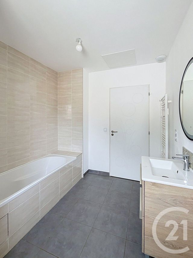 Maison &agrave; louer - 4 pi&egrave;ces - 80,10 m2 - Caussens - 32 - MIDI-PYRENEES